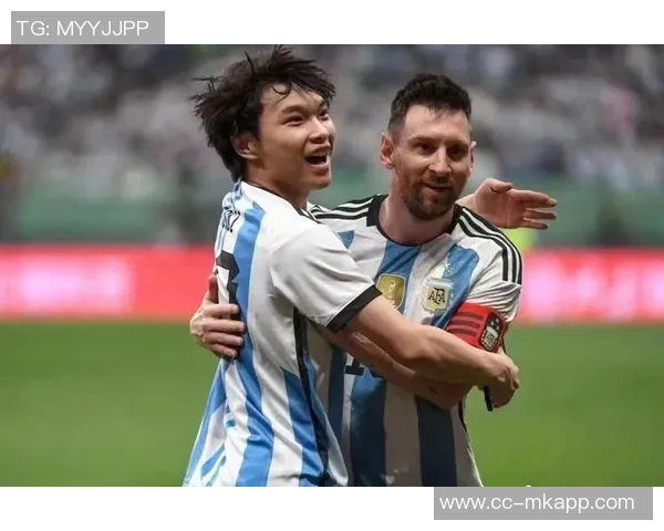 梅西社交媒体被土耳其球迷热情围攻呼吁加盟加拉塔萨雷