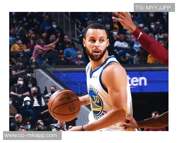 克莱三分表现平平仅得13分下半场未能得分球队双加时遗憾落败