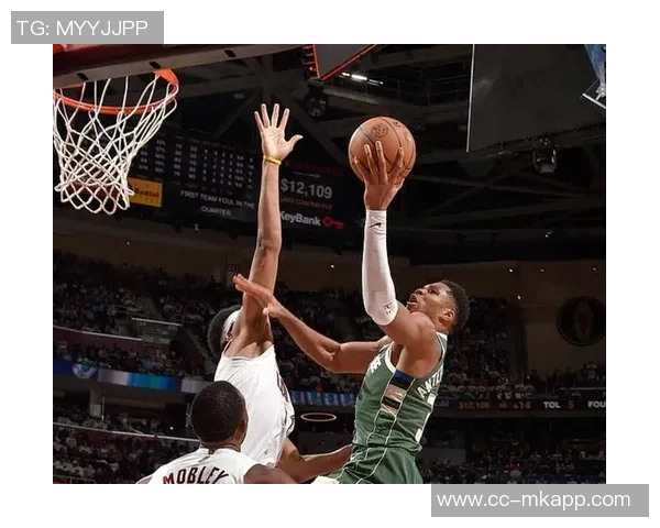 字母哥赛季表现惊艳256分钟内狂砍267分仅次于张伯伦恩比德