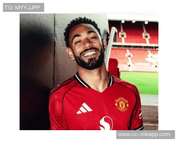 曼联今日训练亮点库尼亚笑容满面伤势恢复良好 曼联今日训练亮点库尼亚笑容满面伤势恢复良好