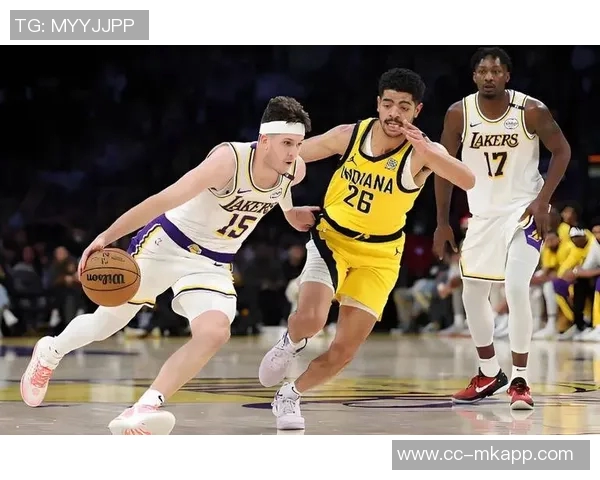 湖人首节失利半场落后绿军三分火力全开里夫斯状态低迷 湖人首节失利半场落后绿军三分火力全开里夫斯状态低迷